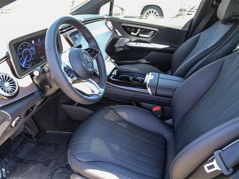 Used 2023 Mercedes-Benz EQE 500 4MATIC Sedan image 19