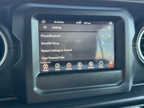 Used 2018 Jeep Wrangler Unlimited Sahara w/ Safety Group AWD/4WD image 67