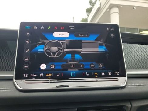New 2026 Volkswagen Tiguan SE R-Line FWD image 21