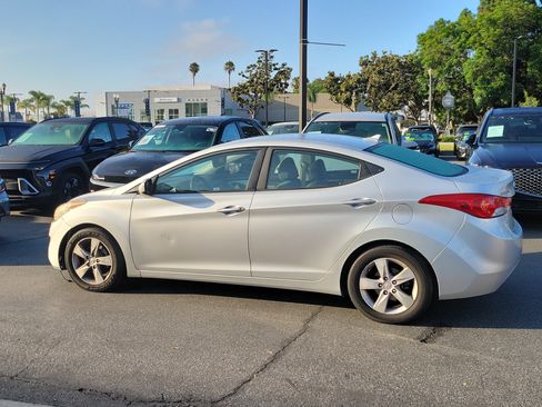Used 2012 Hyundai Elantra GLS w/ Preferred Pkg 3 FWD image 3