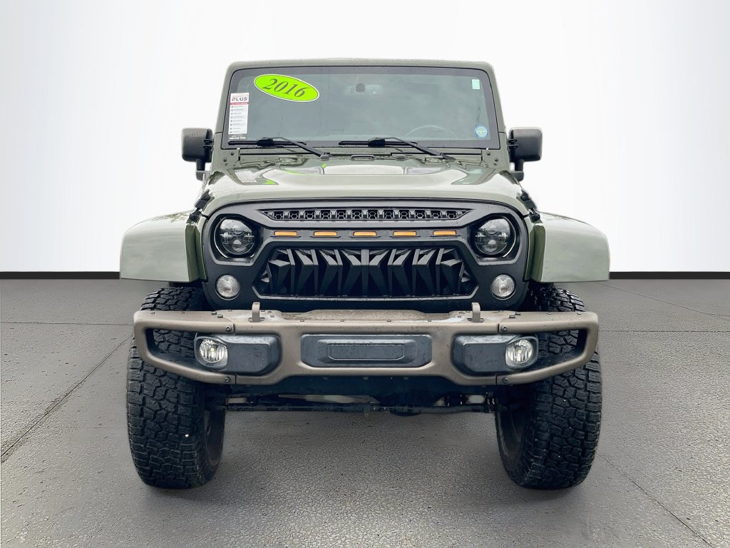 Used 2016 Jeep Wrangler Unlimited Sahara AWD/4WD image 2
