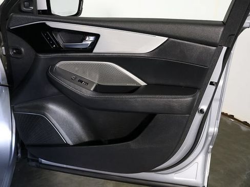 Used 2023 Acura MDX SH-AWD w/ Technology Package image 34