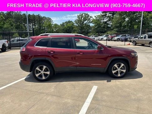 Used 2019 Jeep Cherokee Limited FWD image 8