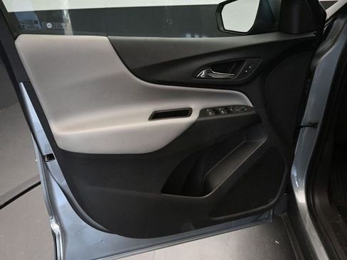 Used 2023 Chevrolet Equinox LT image 18