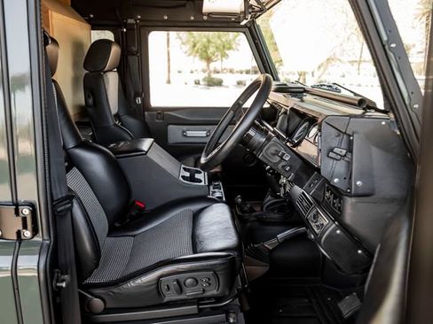 Used 1991 Land Rover Defender 110 image 66