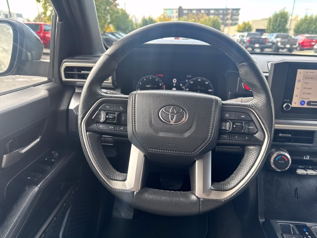 Certified 2025 Toyota Tacoma TRD Off-Road AWD/4WD image 15