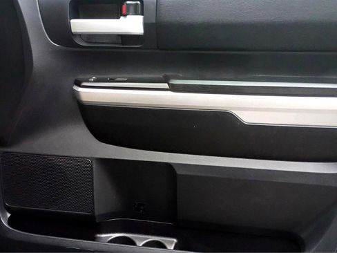 Used 2015 Toyota Tundra SR5 image 24