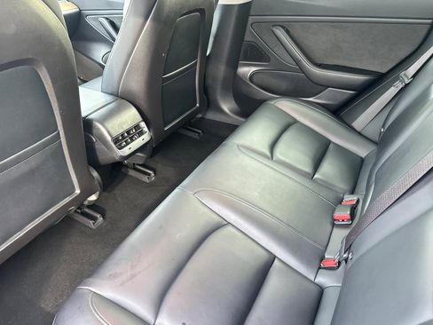 Used 2018 Tesla Model 3 Mid Range image 11