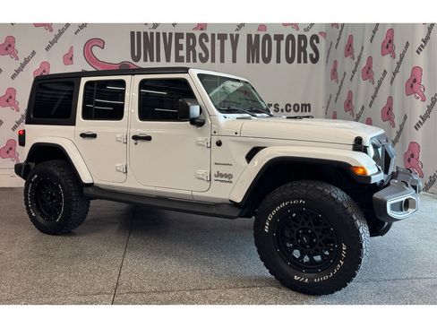 Used 2018 Jeep Wrangler Unlimited Sahara w/ Cold Weather Group AWD/4WD image 4