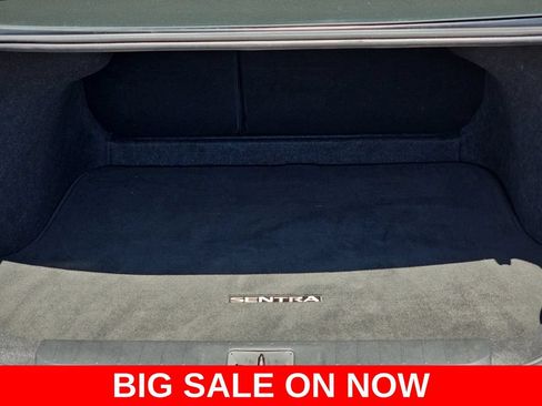 Used 2023 Nissan Sentra SR w/ Midnight Edition Package FWD image 12