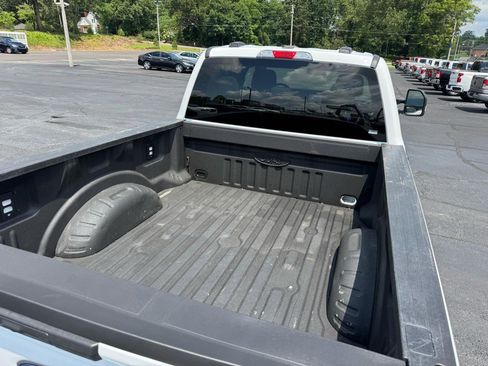 Used 2024 Ford F250 XLT w/ FX4 Off-Road Package AWD/4WD image 9
