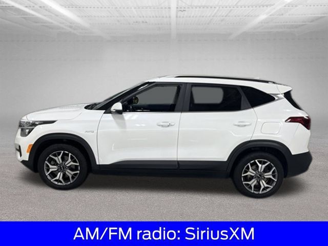 Used 2022 Kia Seltos EX AWD/4WD image 5