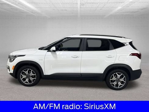 Used 2022 Kia Seltos EX AWD/4WD image 5