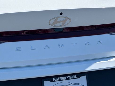 New 2026 Hyundai Elantra SE image 21