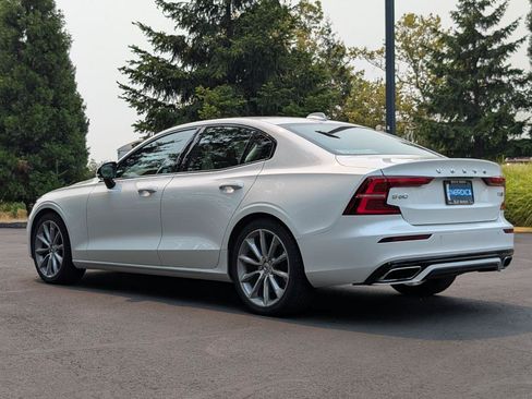 Used 2021 Volvo S60 T5 Momentum w/ Advanced Package AWD/4WD image 5