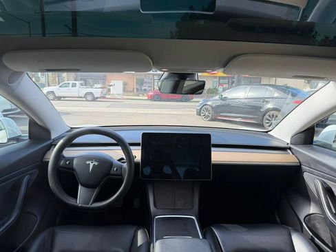 Used 2021 Tesla Model 3 Standard Range Plus RWD image 29