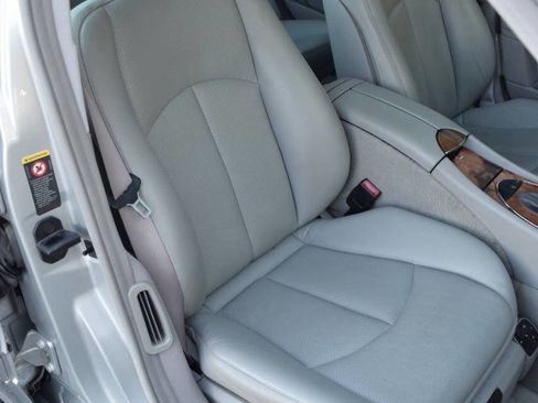 Used 2004 Mercedes-Benz E 500 Sedan image 47