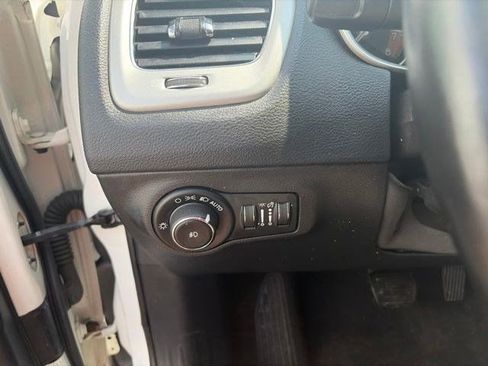 Used 2020 Jeep Compass Latitude w/ Cold Weather Group AWD/4WD image 19