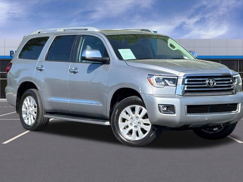 Used 2019 Toyota Sequoia Platinum AWD/4WD image 2
