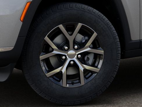 New 2025 Jeep Grand Cherokee L Limited image 8