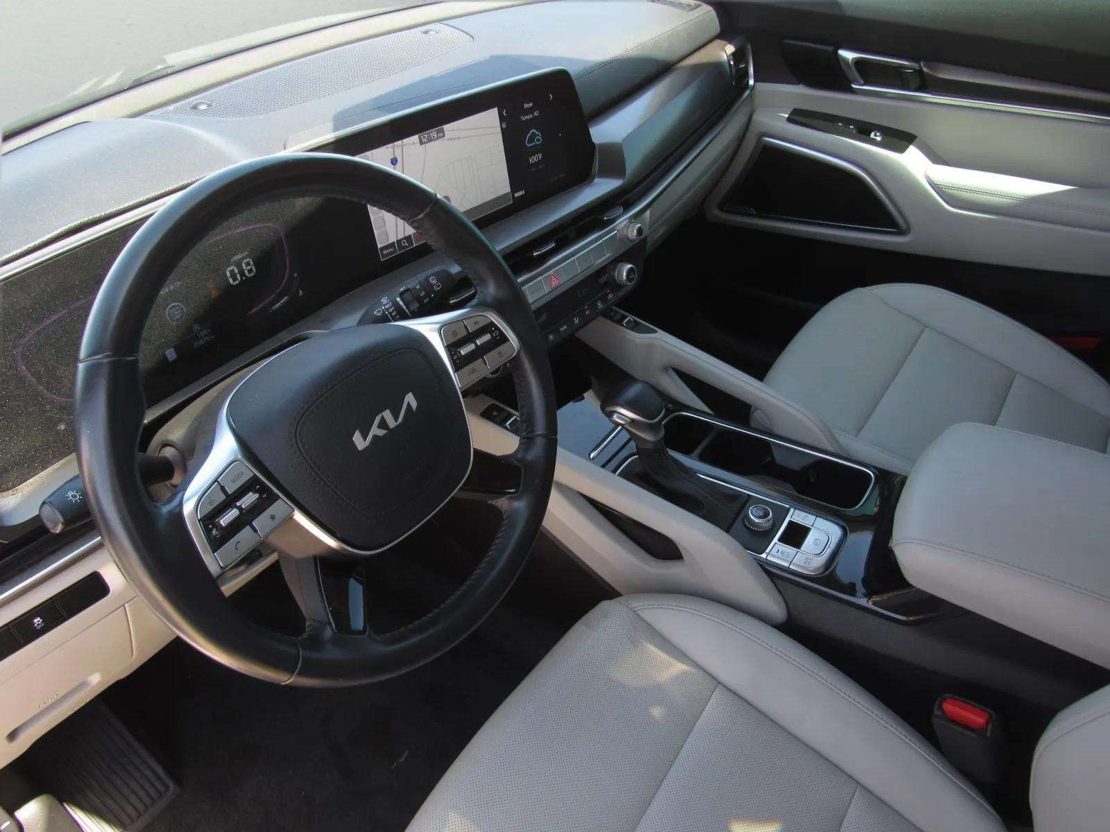 Used 2024 Kia Telluride S w/ S Sunroof Package FWD image 16