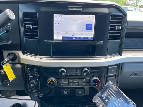 Used 2025 Ford F550 4x4 Crew Cab Super Duty image 14