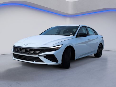 New 2026 Hyundai Elantra Sport FWD image 11