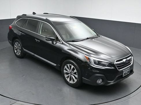 Used 2019 Subaru Outback 2.5i Touring w/ Popular Package #3A AWD/4WD image 46