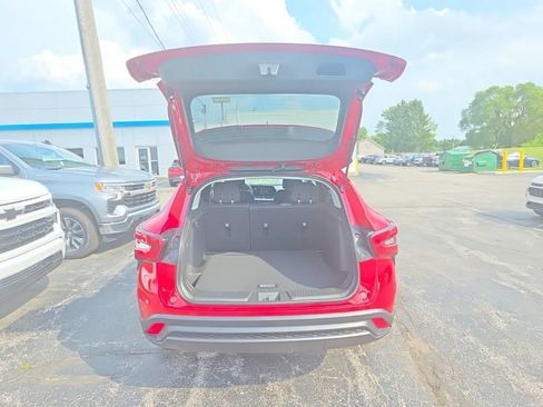 New 2026 Chevrolet Trax LS w/ LS Convenience Package FWD image 7