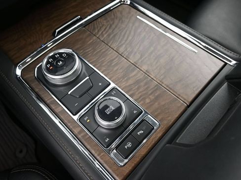 Used 2020 Ford Expedition Platinum AWD/4WD image 8