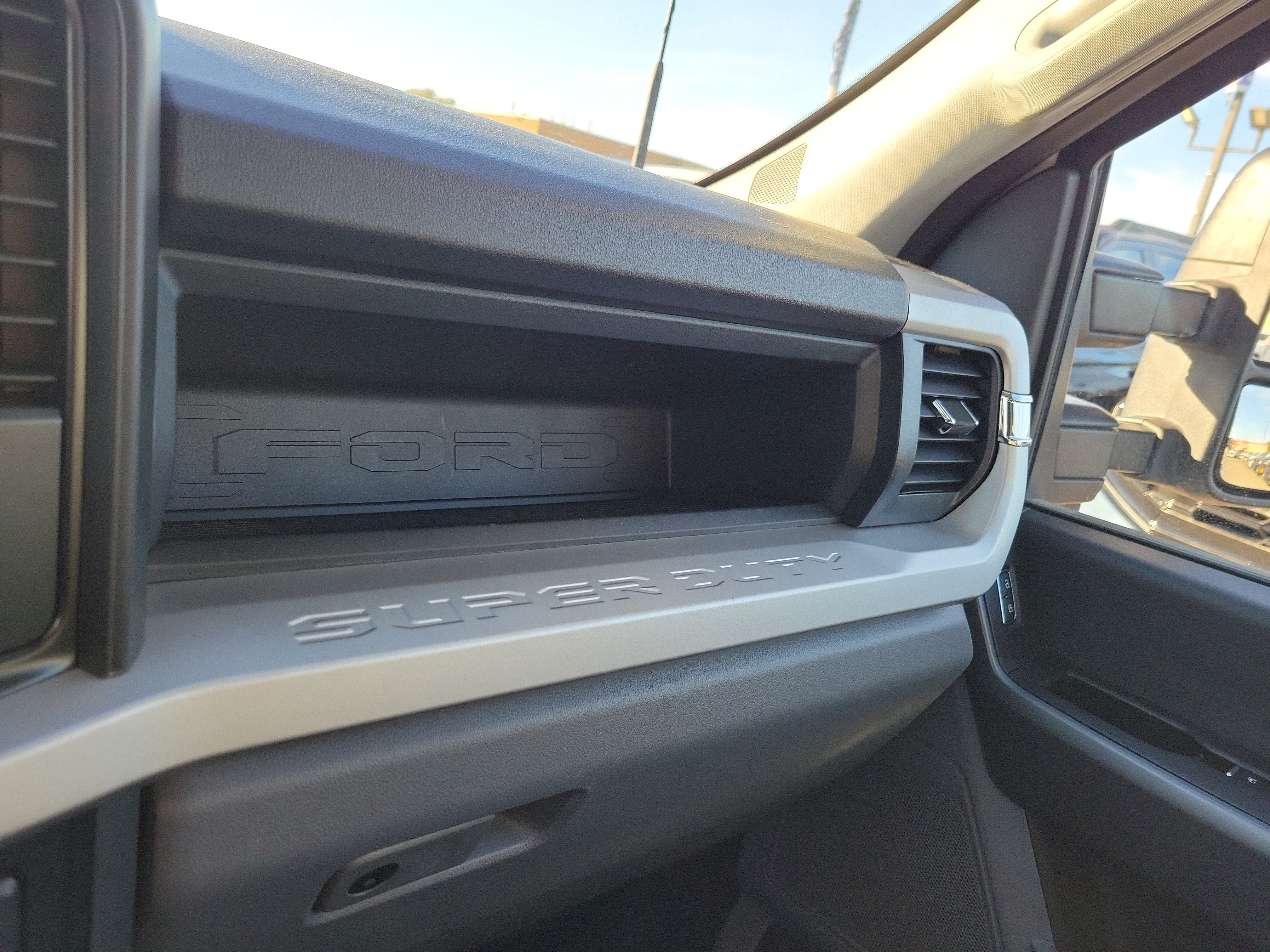 Certified 2025 Ford F350 XL w/ STX Appearance Package AWD/4WD image 21