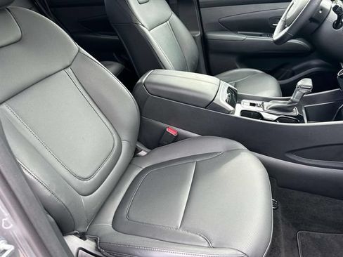 Certified 2025 Hyundai Tucson SEL FWD image 24