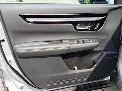 Used 2025 Honda CR-V EX-L image 11