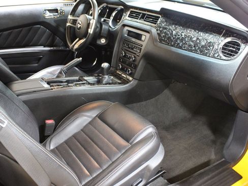 Used 2011 Ford Mustang GT RWD image 14