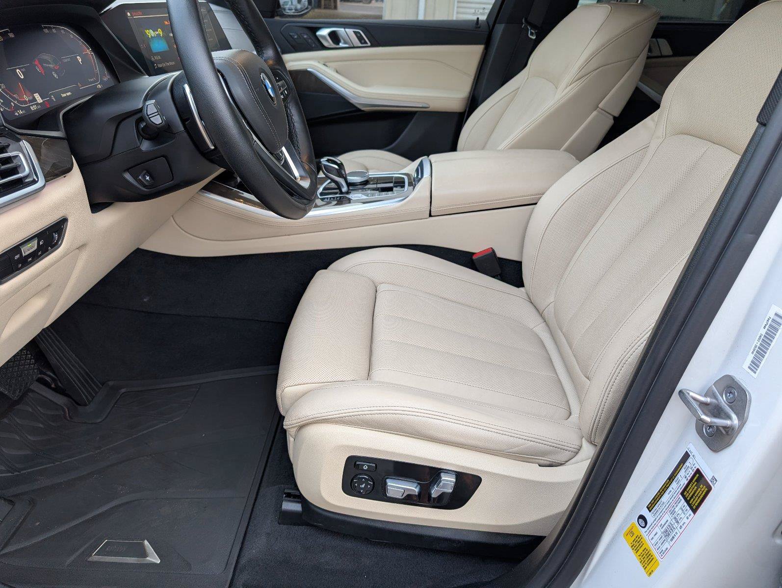 Used 2022 BMW X5 sDrive40i w/ Luxury Seating Package RWD image 3