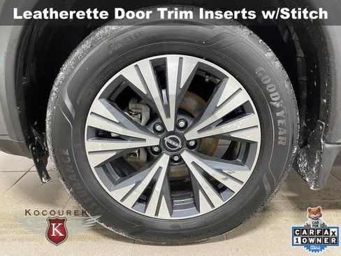 Used 2023 Nissan Rogue SV w/ SV Premium B Package image 8