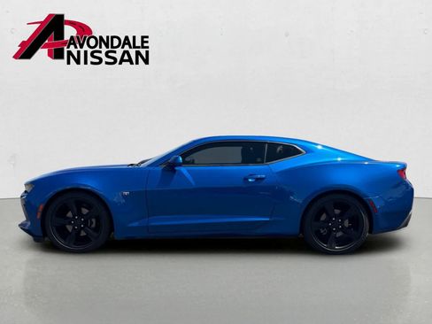 Used 2018 Chevrolet Camaro LT w/ Technology Package RWD image 3