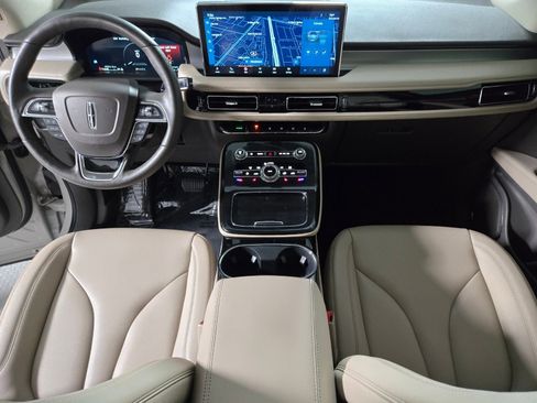 Certified 2022 Lincoln Nautilus AWD w/ Premium Package image 12