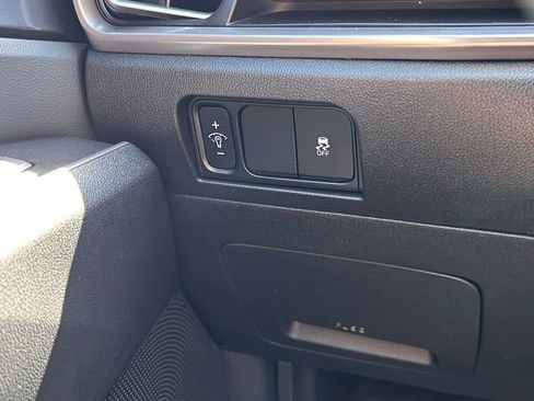 Used 2026 Kia Sorento LX image 18