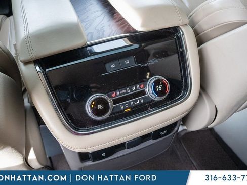 Used 2020 Lincoln Navigator Reserve w/ Luxury Package image 23