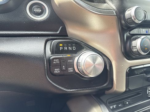 Used 2019 RAM 1500 Laramie AWD/4WD image 16