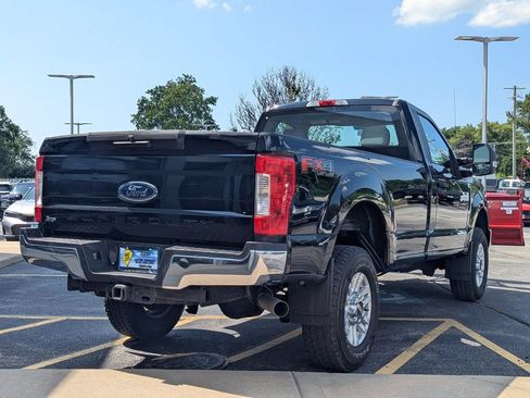 Used 2018 Ford F250 XL w/ STX Appearance Package AWD/4WD image 3
