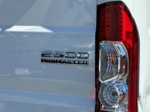 Used 2026 RAM ProMaster 2500 w/ Convenience Group FWD image 25