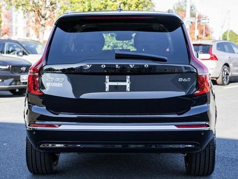 New 2026 Volvo XC90 B6 Plus w/ Protection Package Premier image 5