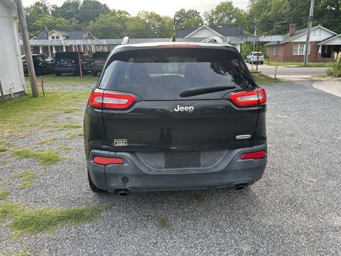 Used 2014 Jeep Cherokee Latitude FWD image 5