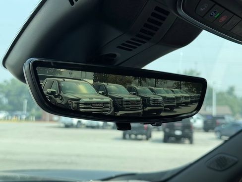 New 2026 GMC Acadia Denali AWD/4WD image 17