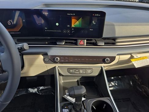 New 2026 Kia Carnival EX image 25