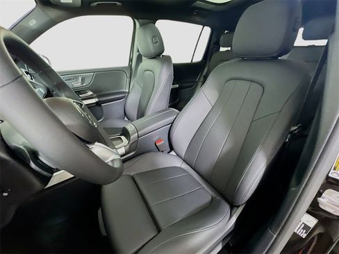 New 2026 Mercedes-Benz GLB 250 4MATIC image 12