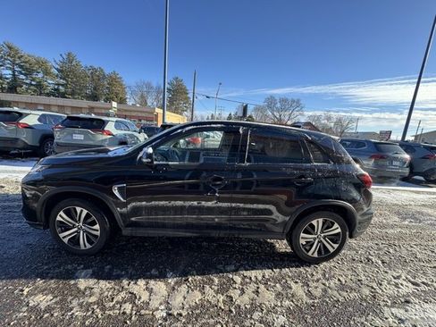 Used 2021 Mitsubishi Outlander Sport SE image 4