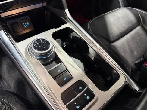 Used 2023 Ford Explorer Limited image 34